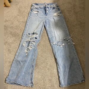 American Eagle Distressed Light Blue Women's Jeans